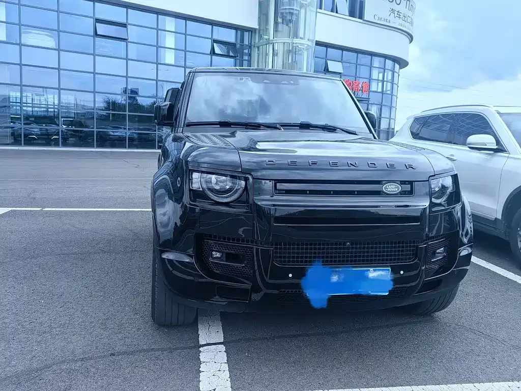 Land Rover Defender — фото 1