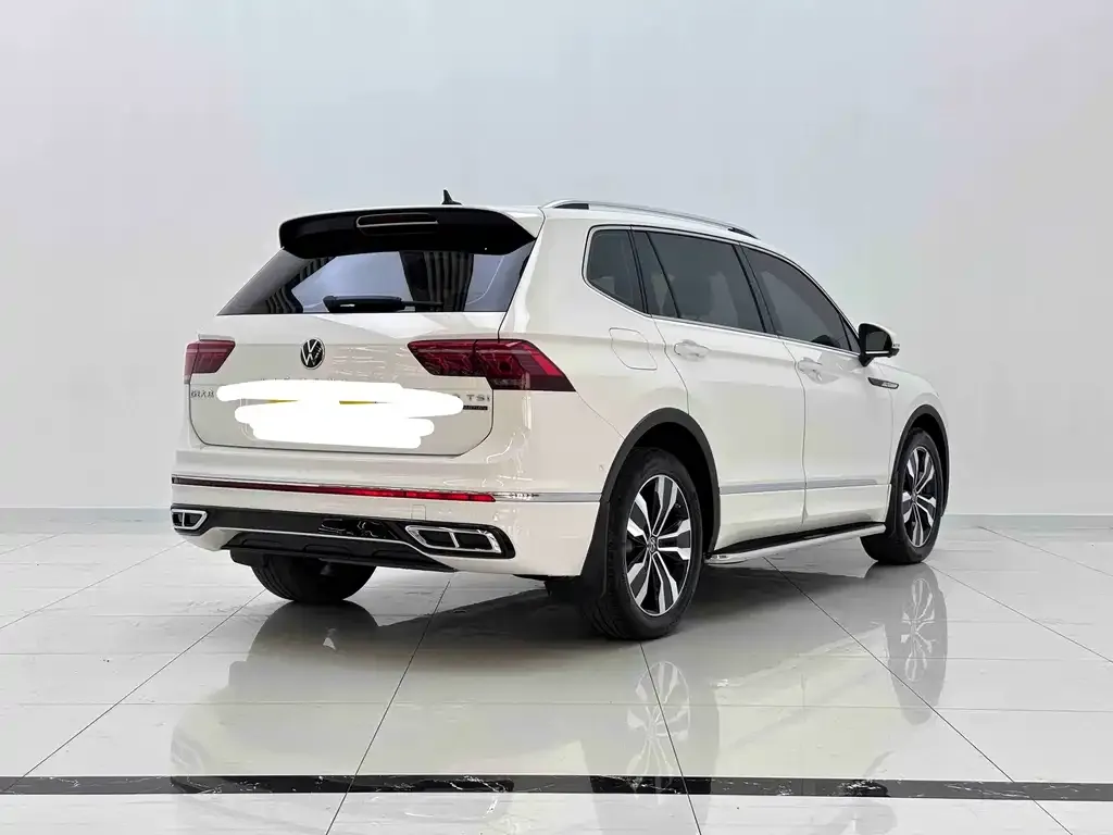 Volkswagen Tiguan L — фото 5