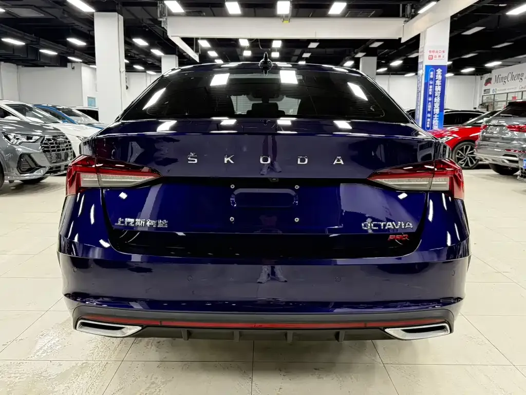 Skoda Octavia — фото 6
