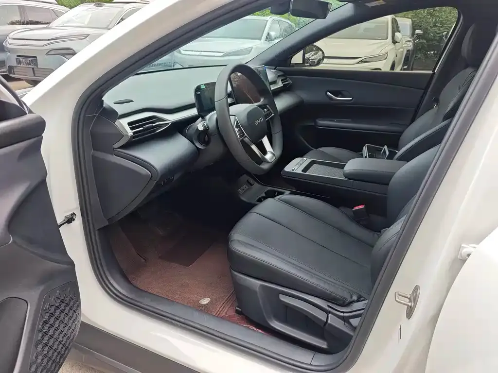 BYD e7 2025 из CN, фото 5