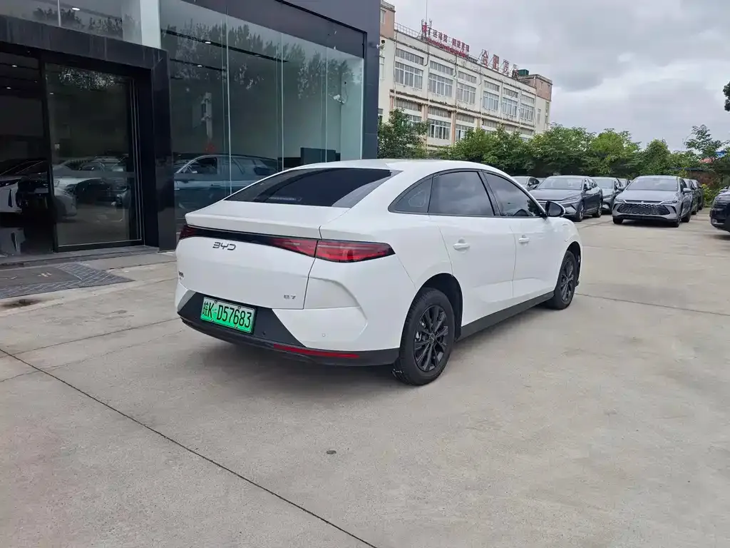 BYD e7 2025 из CN, фото 6