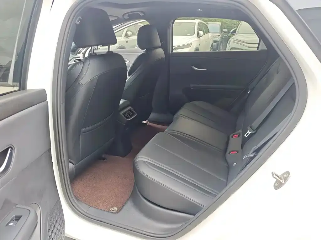 BYD e7 2025 из CN, фото 2