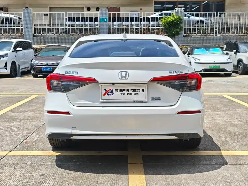 Honda Civic — фото 10
