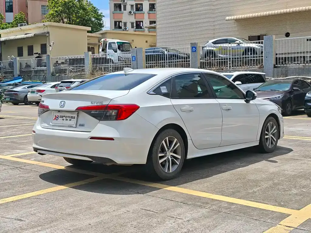 Honda Civic — фото 6