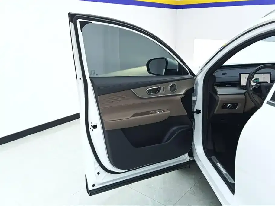 Chery Tiggo 8 PLUS — фото 8