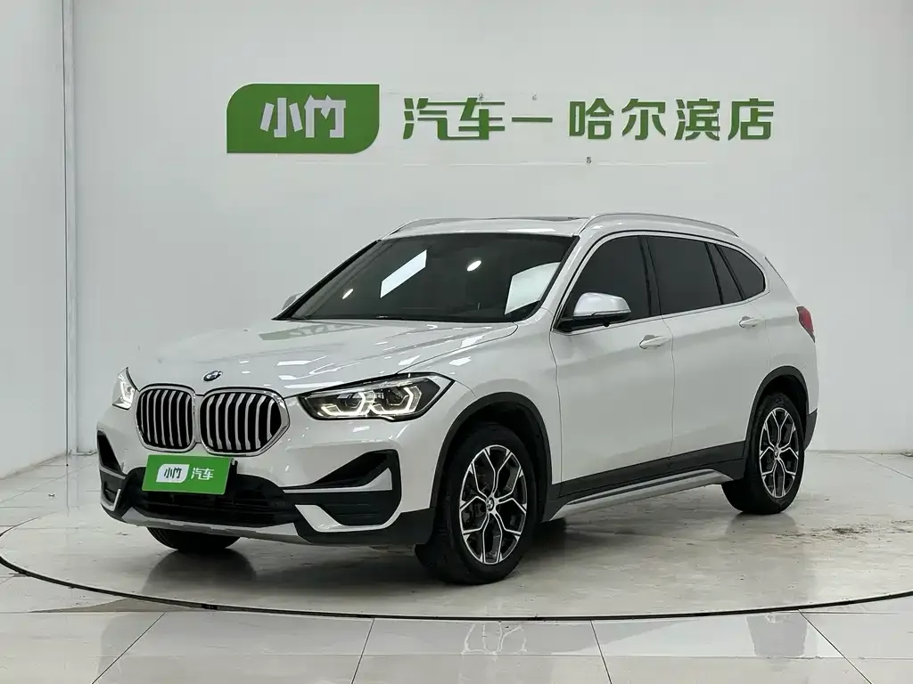 BMW X1 — фото 1
