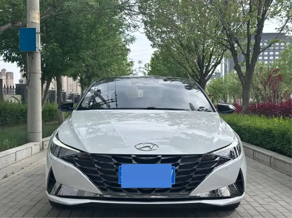 Hyundai Elantra — фото 9