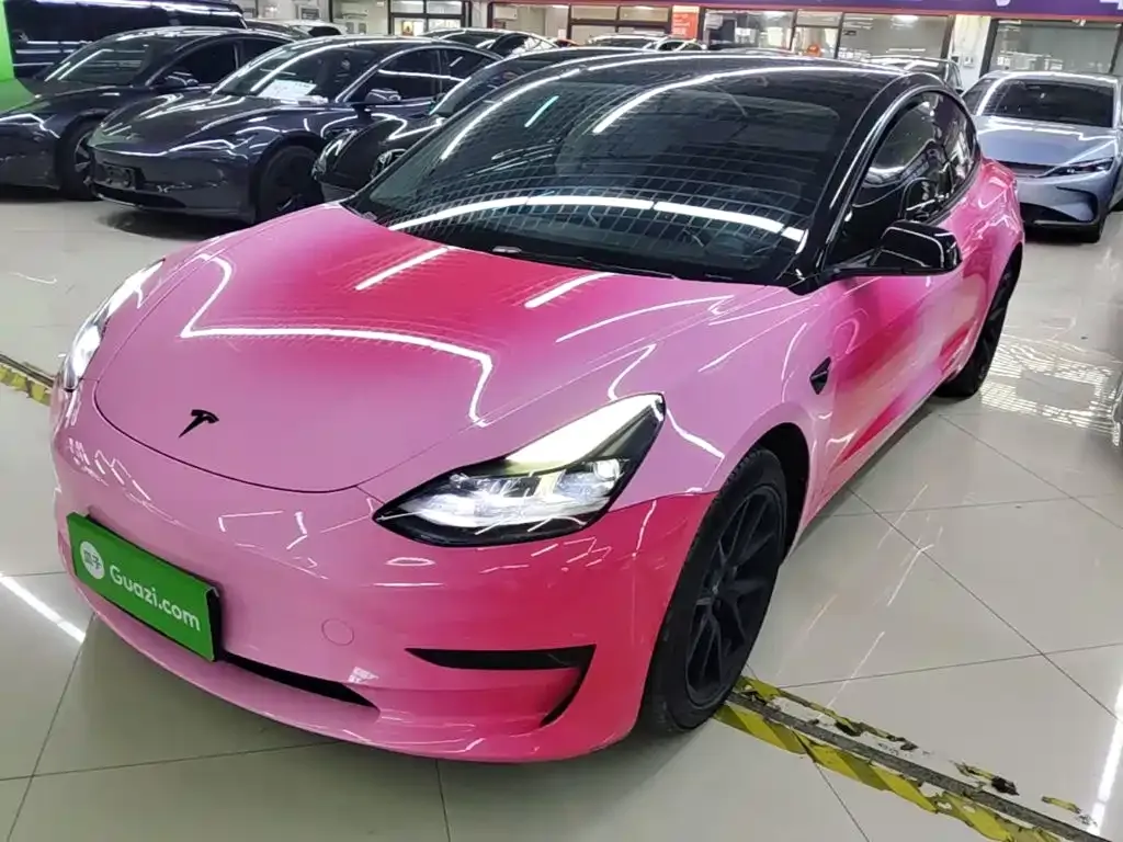 Tesla Model 3 — фото 1