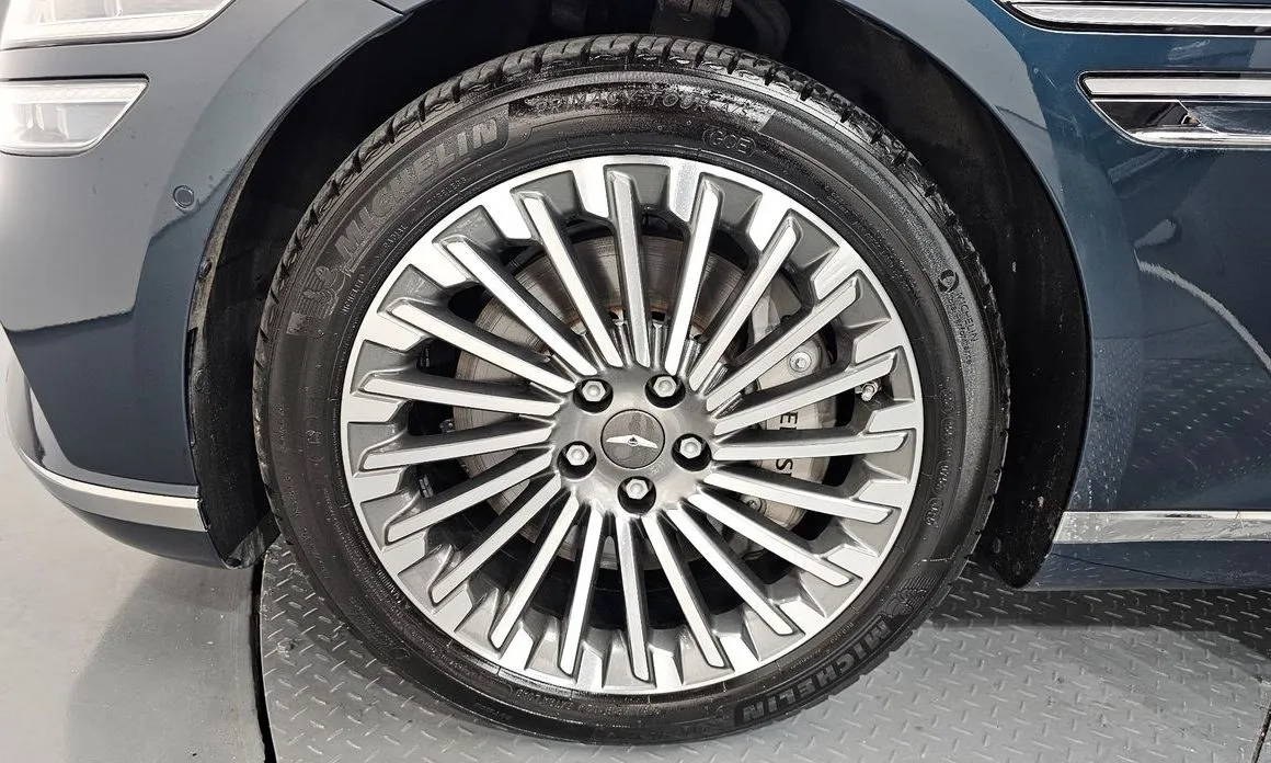 Genesis G80 — фото 10
