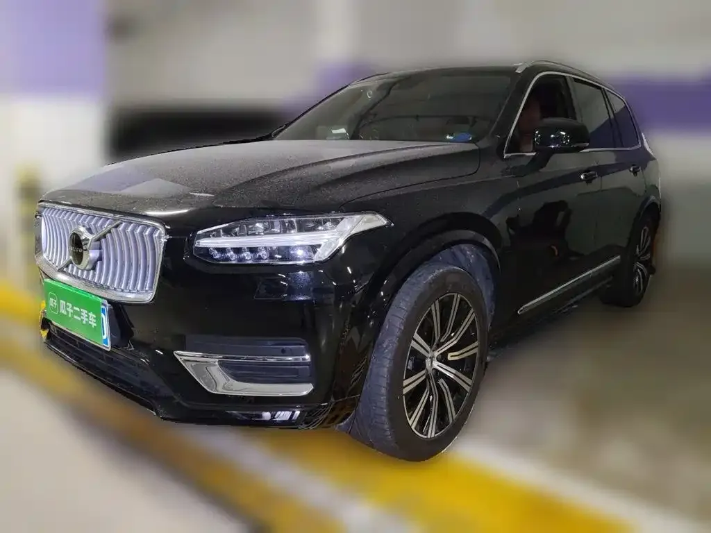 Volvo XC90 — фото 1