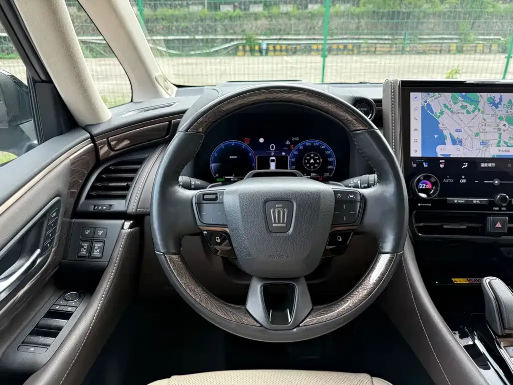 Toyota Vellfire — фото 8