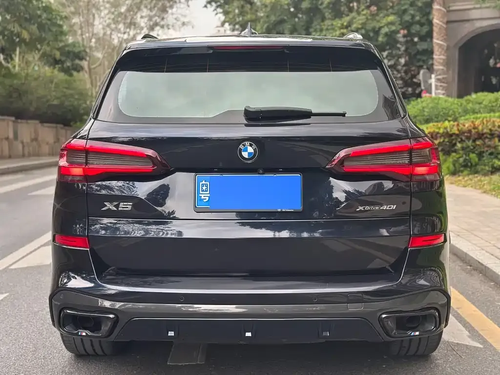 BMW X5 (Import) — фото 2