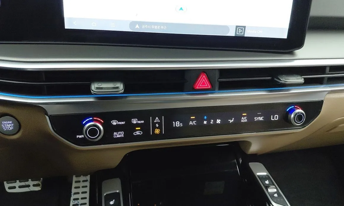 Kia Sorento — фото 10