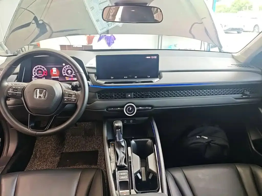 Honda Accord — фото 9