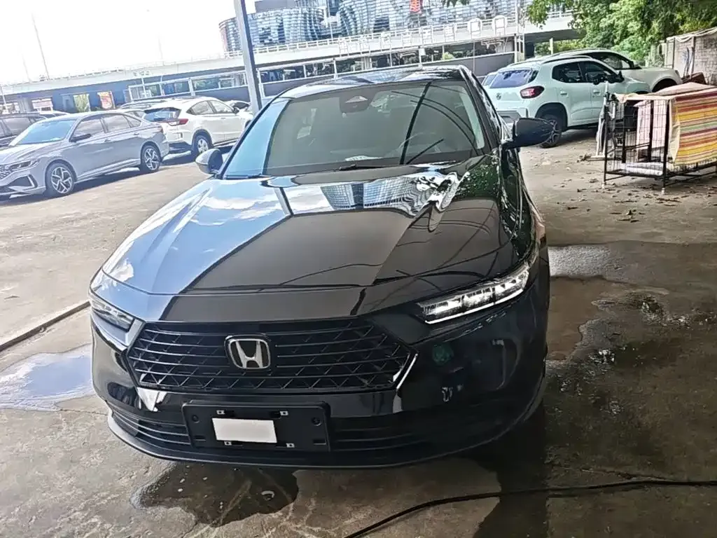 Honda Accord — фото 10