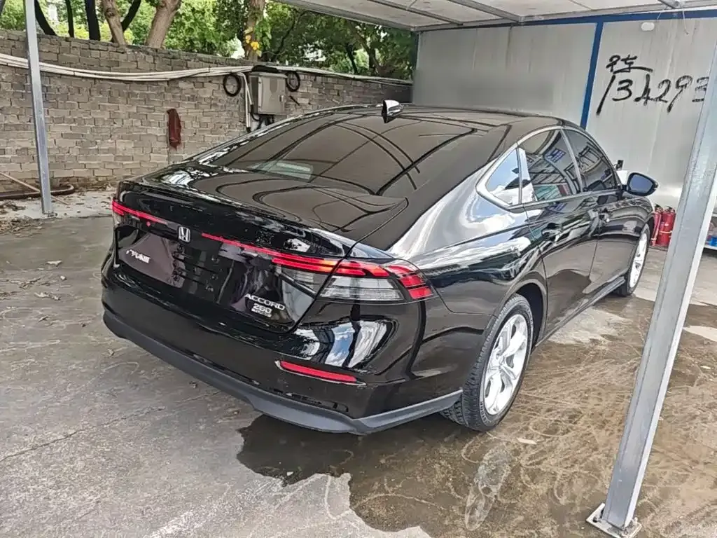 Honda Accord — фото 3