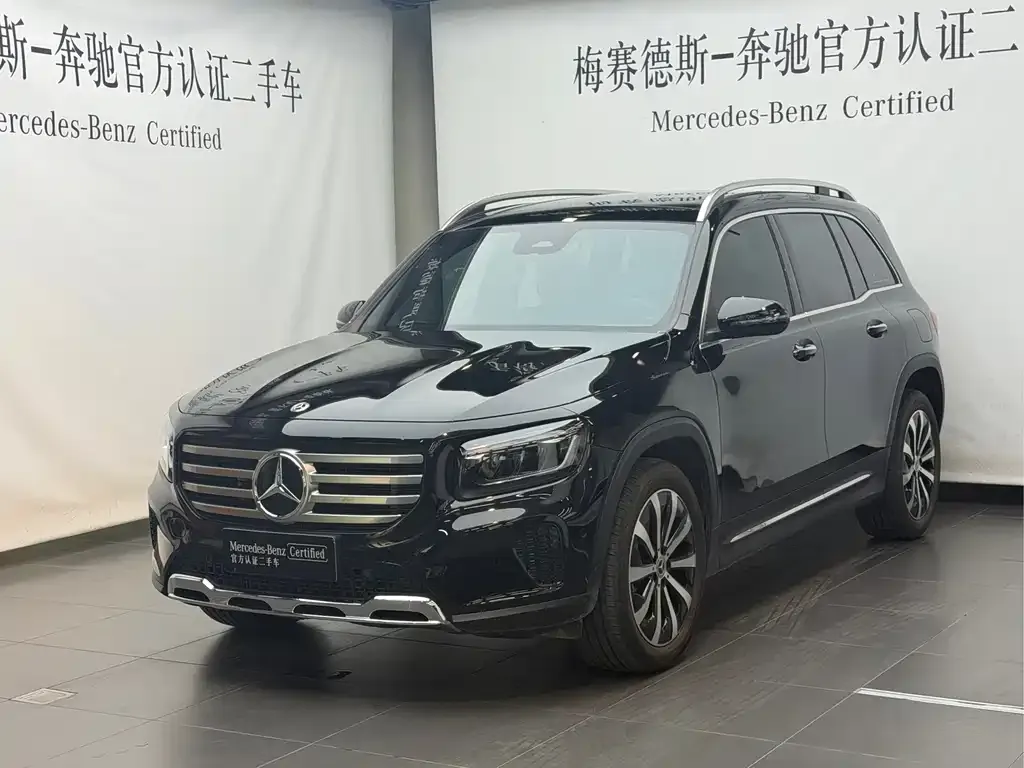 Mercedes-Benz GLB — фото 1