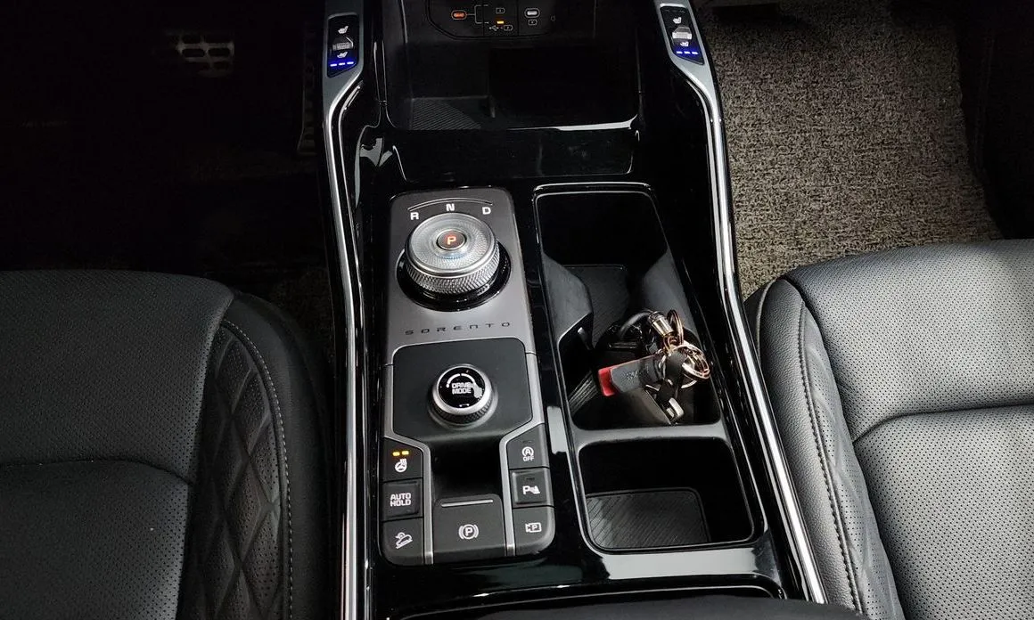 Kia Sorento — фото 9