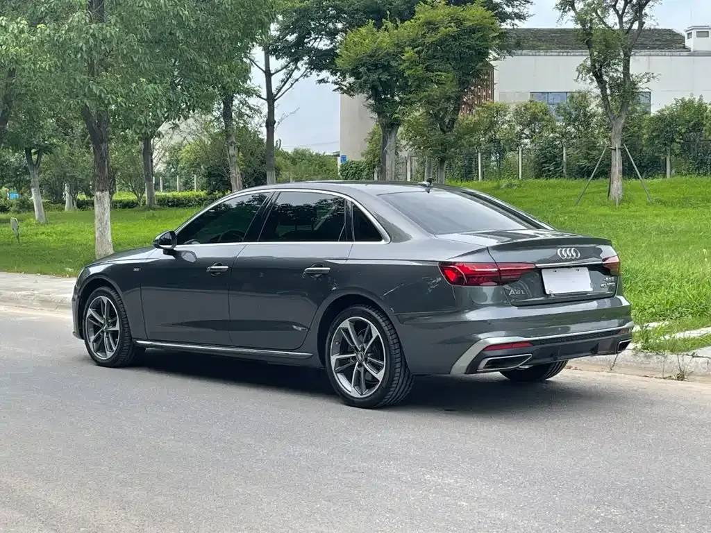 Audi A4L — фото 7