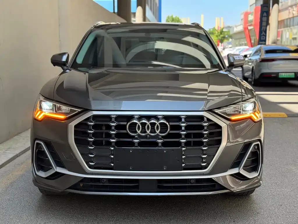 Audi Q3 — фото 9