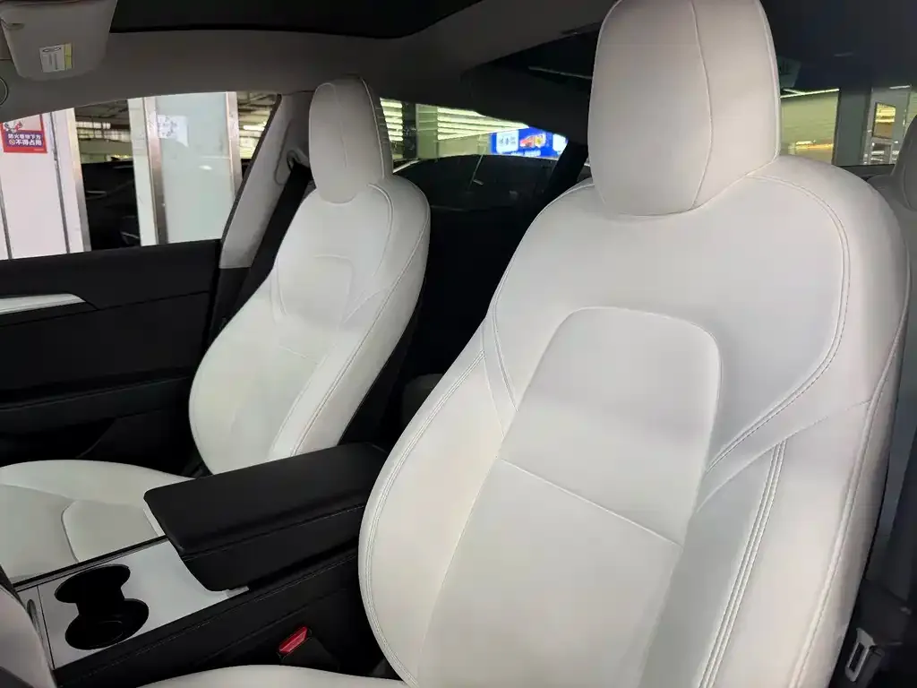 Tesla Model 3 — фото 4