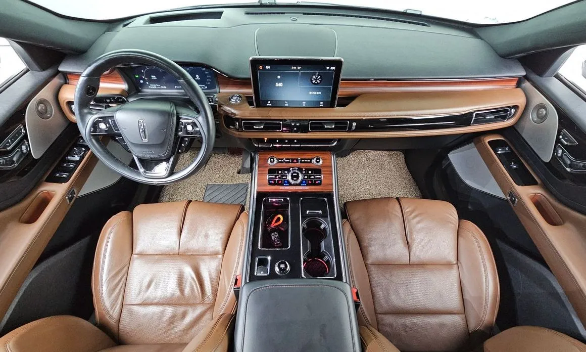 Lincoln Aviator 2022 из KR, фото 2