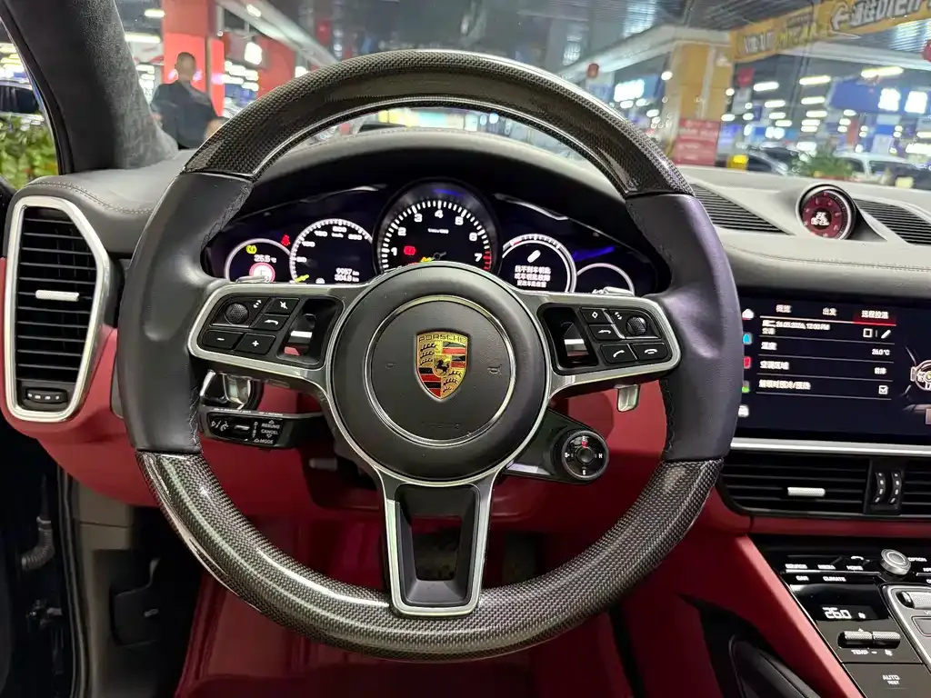 Porsche Cayenne Hybrid — фото 6