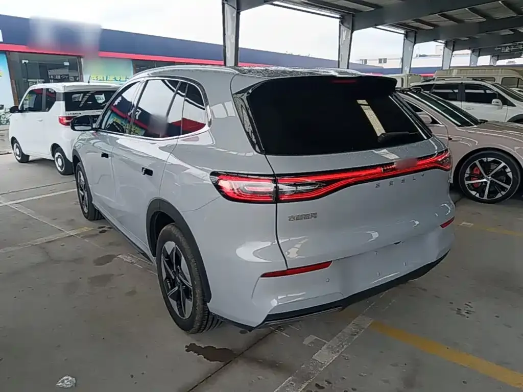 Geely Galaxy E5 — фото 10