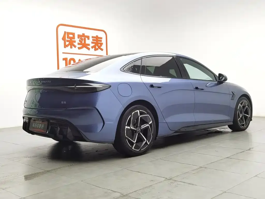 BYD Seal — фото 2