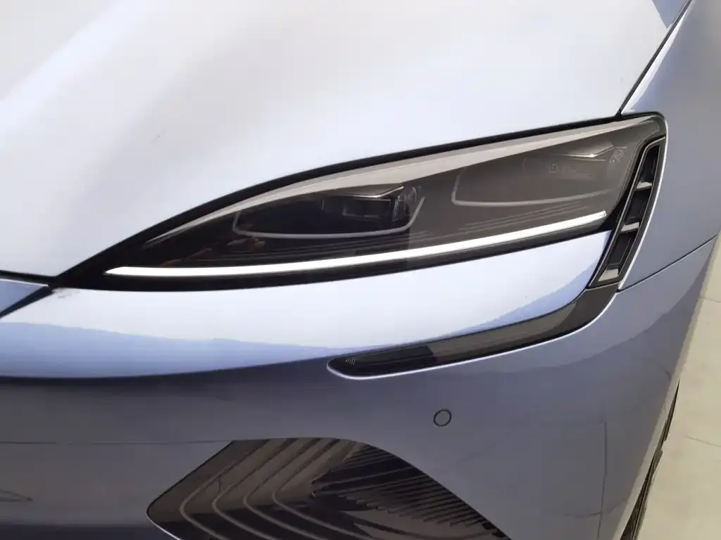 BYD Seal — фото 6