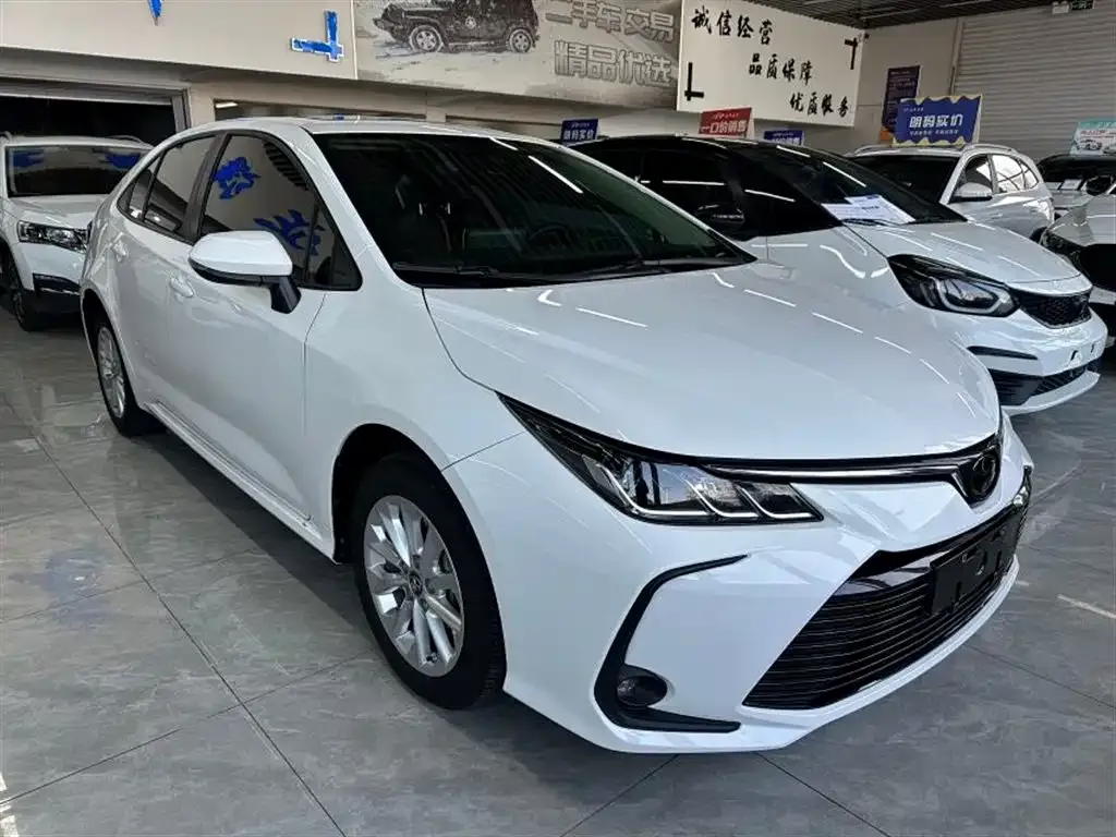 Toyota Corolla — фото 4