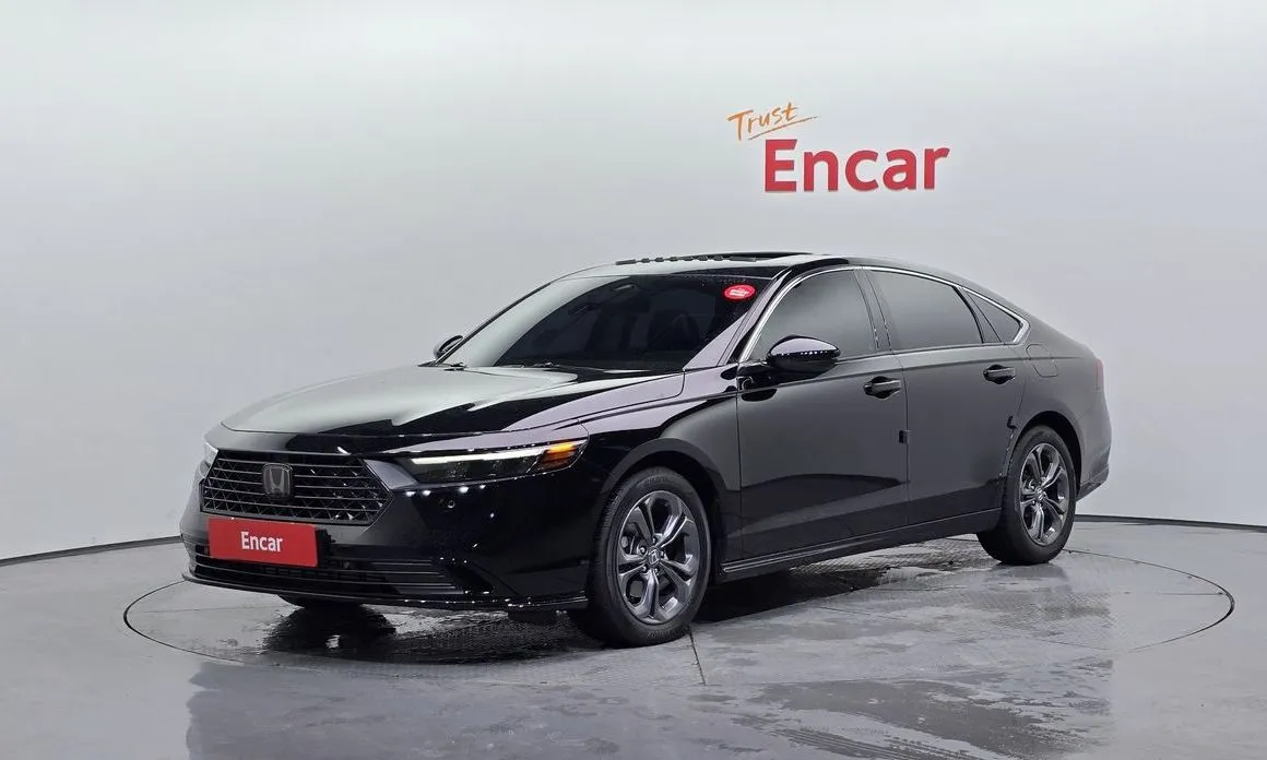 Honda Accord — фото 1