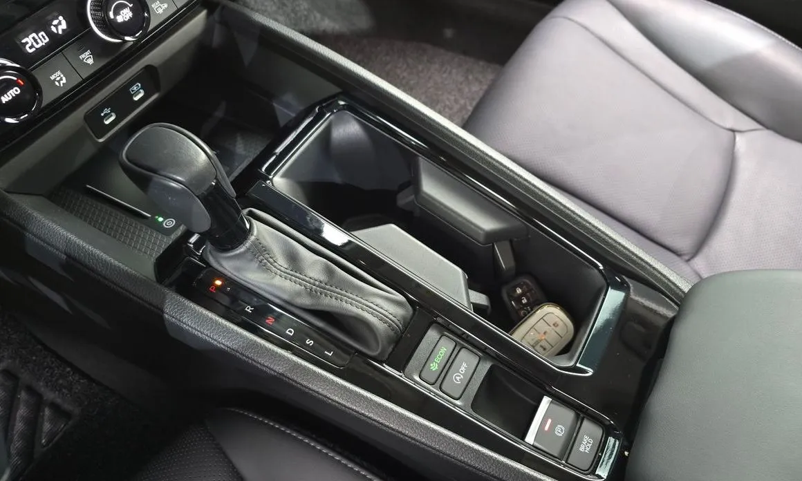 Honda Accord — фото 9