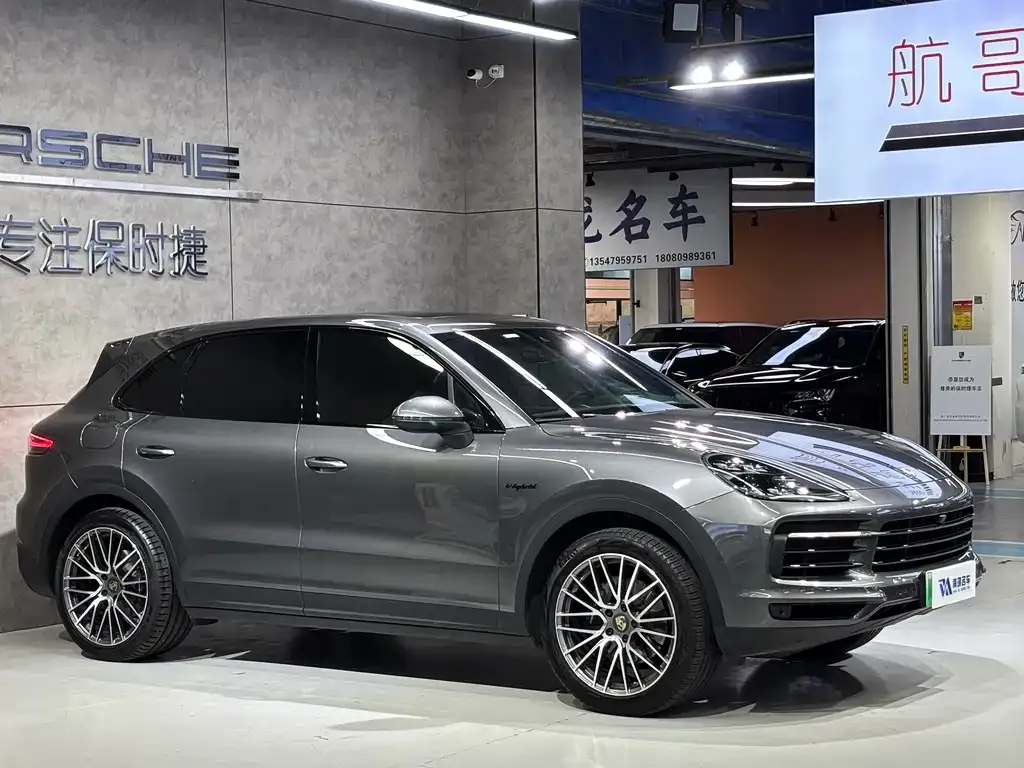 Porsche Cayenne Hybrid — фото 10