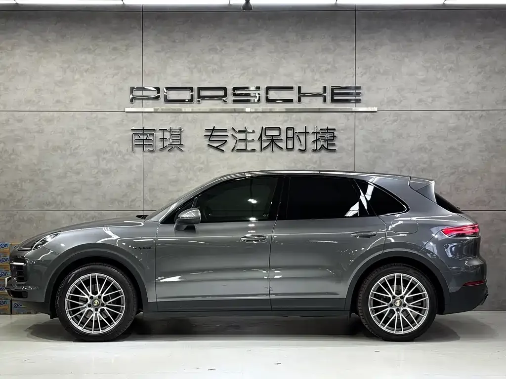 Porsche Cayenne Hybrid — фото 4
