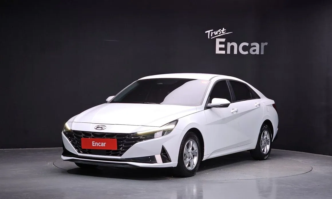 Hyundai AVANTE — фото 1