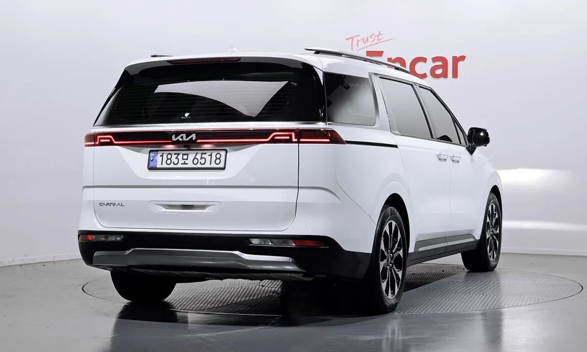Kia Carnival — фото 5