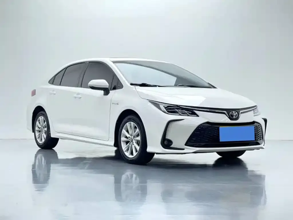 Toyota Corolla — фото 8
