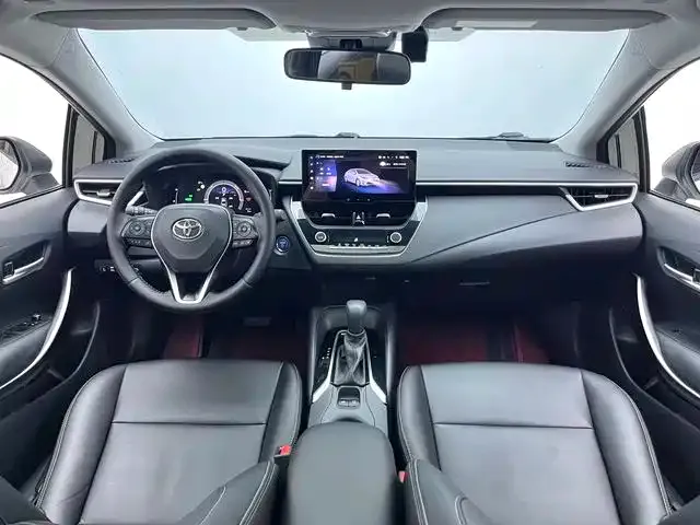 Toyota Corolla — фото 10