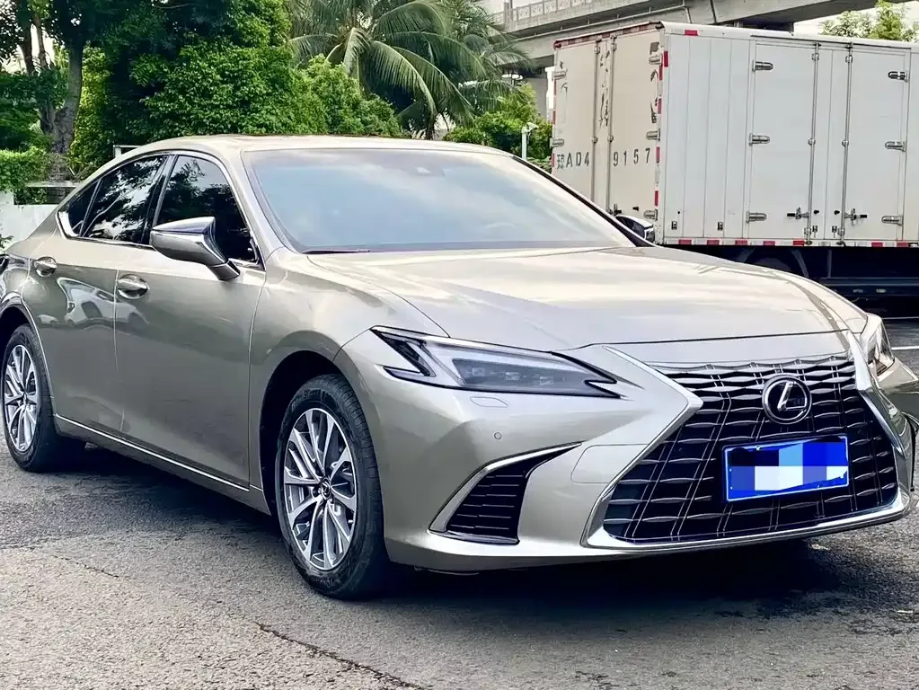 Lexus ES — фото 9