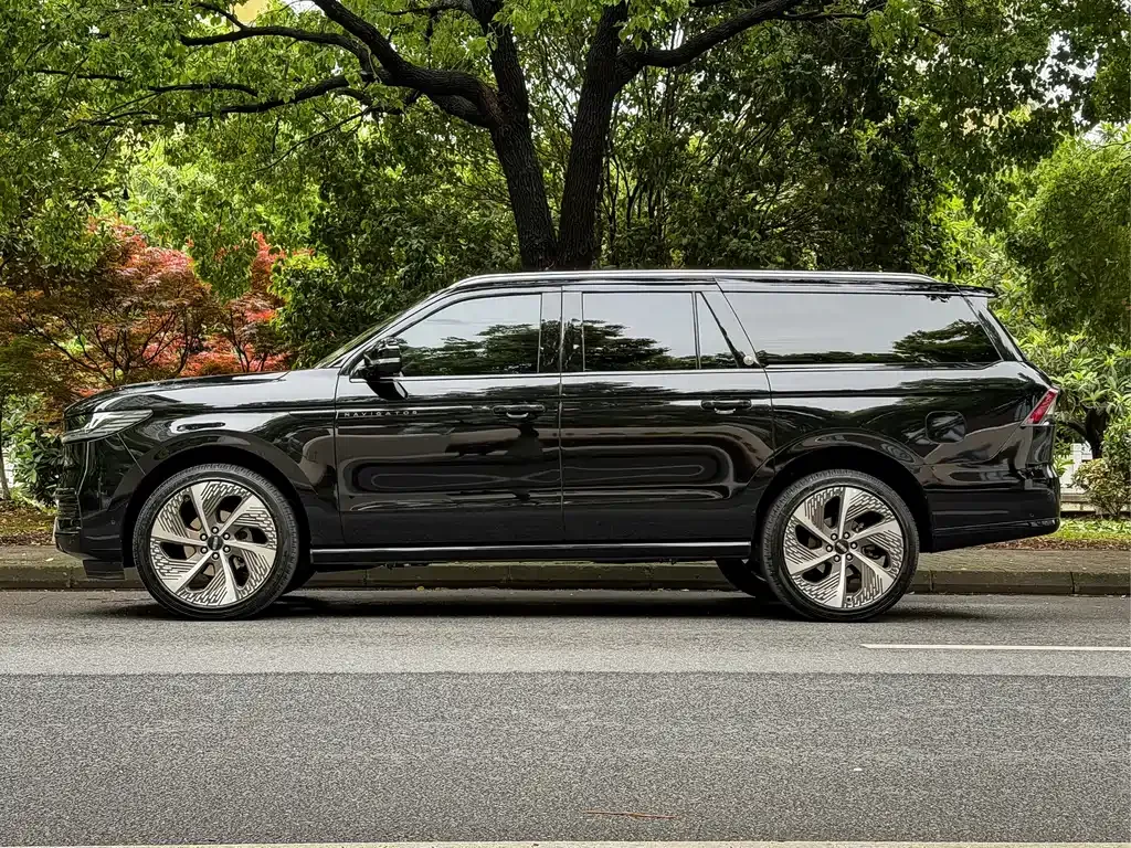 Lincoln Navigator — фото 9