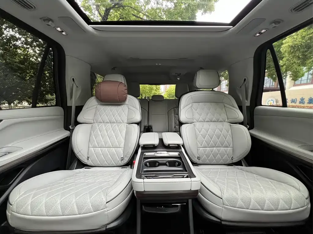 Lincoln Navigator — фото 2