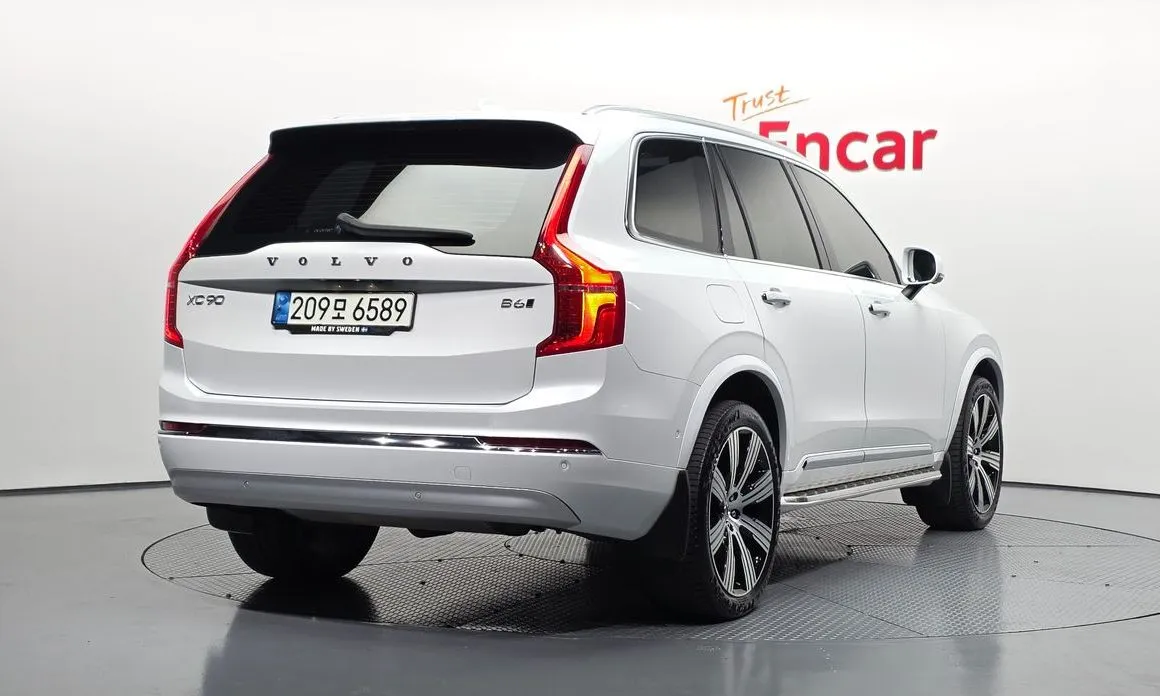 Volvo XC90 2022 из KR, фото 2