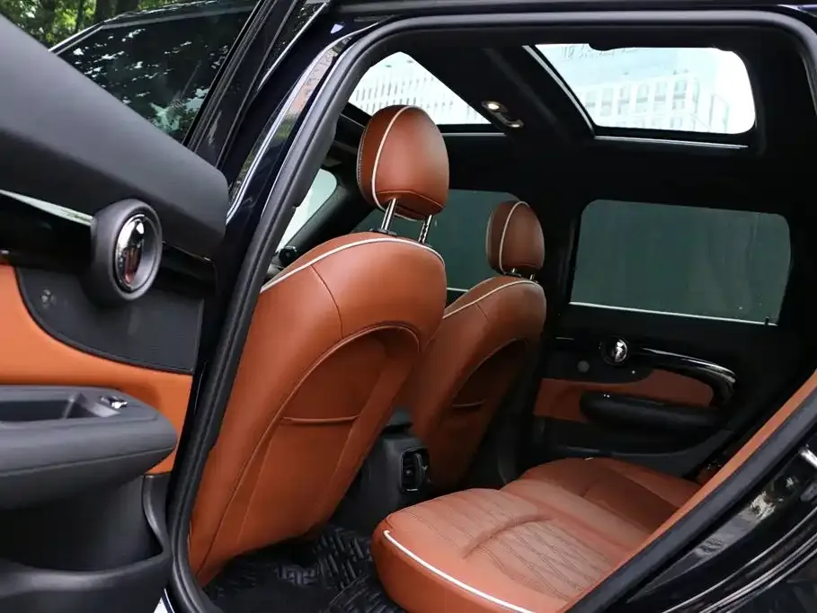 MINI Clubman — фото 5
