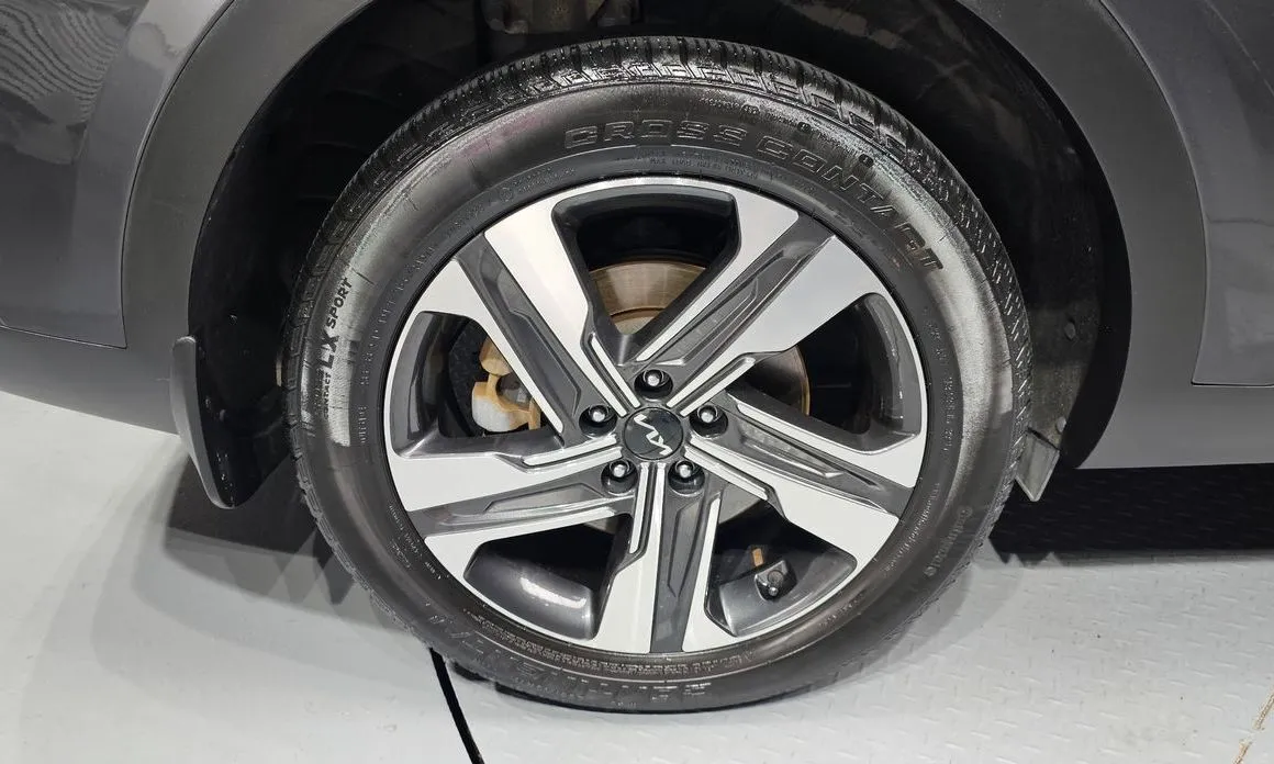 Kia Sorento — фото 8