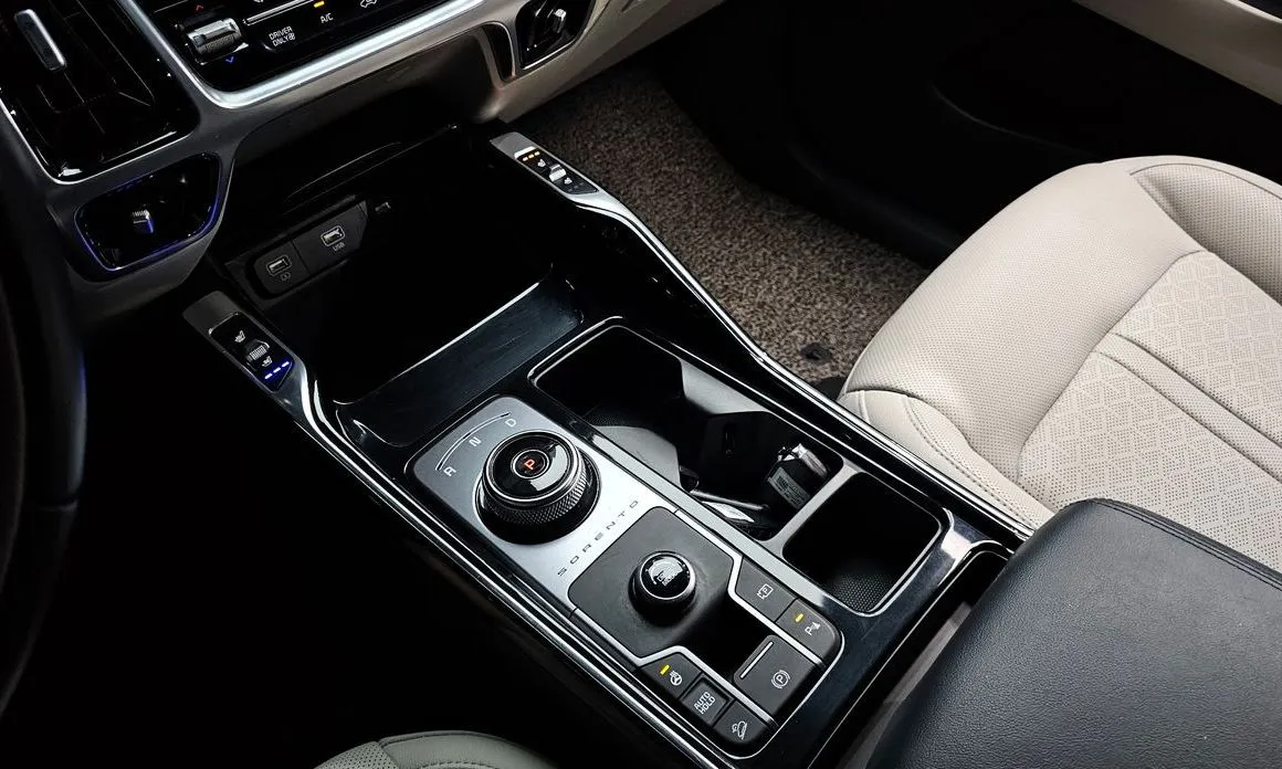 Kia Sorento — фото 7