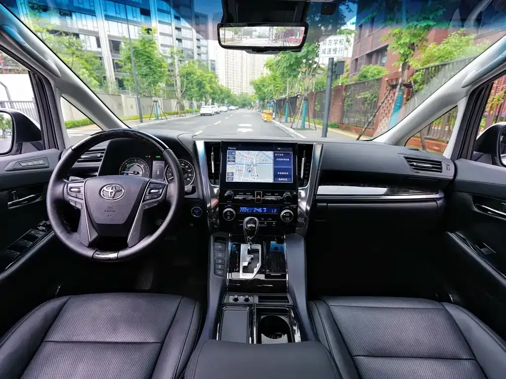 Toyota Vellfire 2022 из CN, фото 2