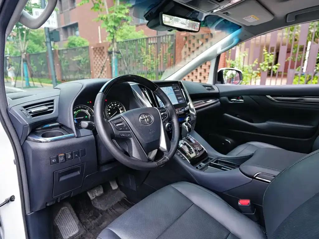 Toyota Vellfire 2022 из CN, фото 8