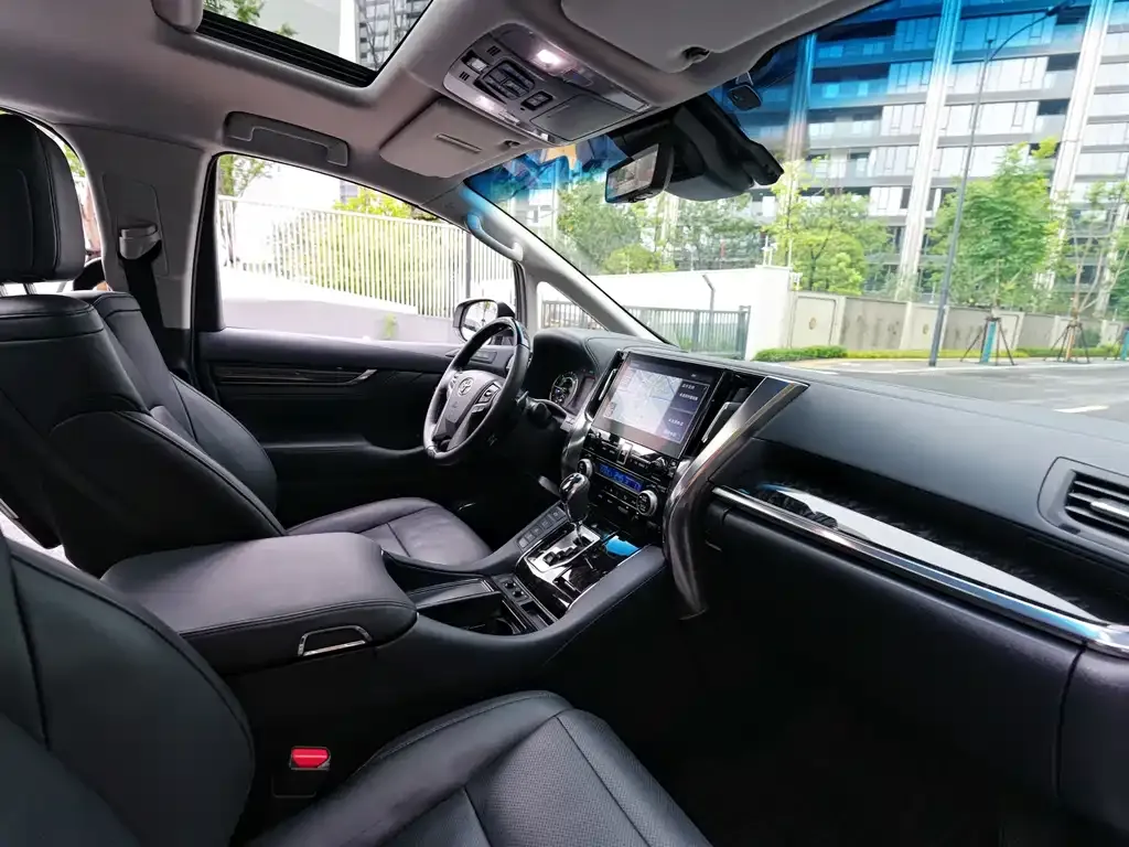 Toyota Vellfire 2022 из CN, фото 5