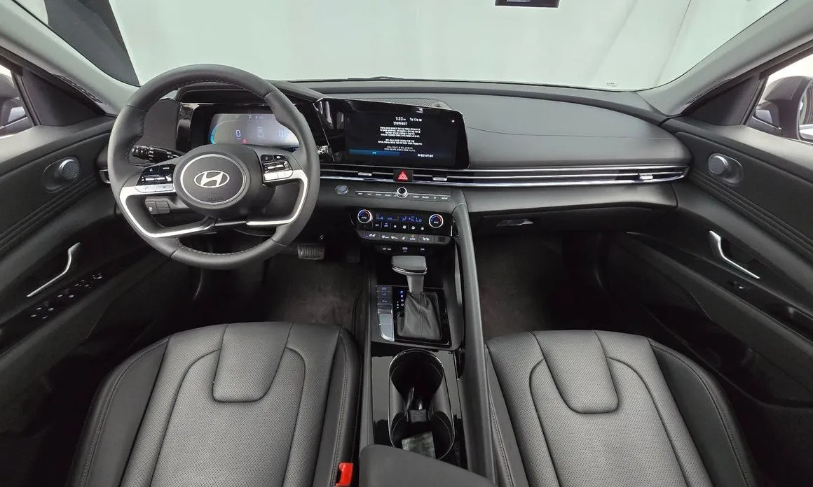 Hyundai AVANTE — фото 6